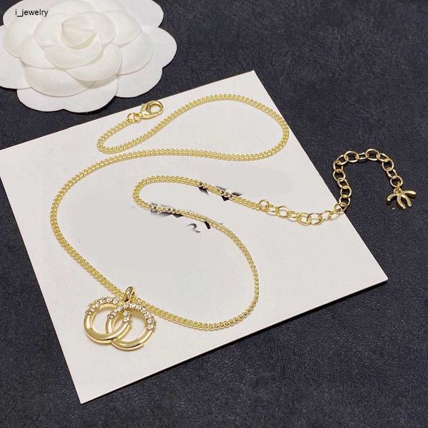 classic necklace for women golden chain jewelry half inlaid diamond logo shaped pendant necklace including box preferred gift, Silver
classic necklace for women golden chain jewelry half inlaid diamond logo shaped pendant necklace including box preferred gift, Silver