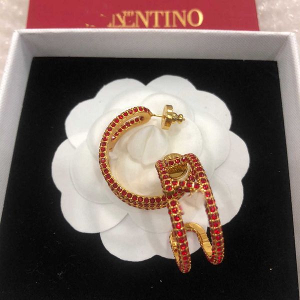 designer valentino earrings luxury new style inlaid water diamond red half circle with brass earrings for women in early autumn accessories, Golden;silver
designer valentino earrings luxury new style inlaid water diamond red half circle with brass earrings for women in early autumn accessories, Golden;silver