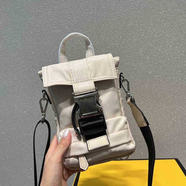 designer bag purse shoulder bags mini nylon handbags fashion women crossbody men phone bag messenger black wallet 220908
designer bag purse shoulder bags mini nylon handbags fashion women crossbody men phone bag messenger black wallet 220908