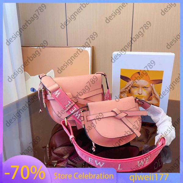 bags designer saddles women's shoulder handbag lowe high-end real cowhide bow clamshell wallet fashion luxury alphabet broadband sub 55
bags designer saddles women's shoulder handbag lowe high-end real cowhide bow clamshell wallet fashion luxury alphabet broadband sub 55