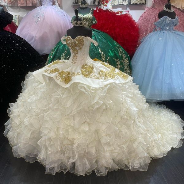 luxury embroidery ball gown mexi quinceanera dresses 2023 off shoulder ruffle tiered sweet 16 dresses vestidos de 15 anos lace up, Blue;red
luxury embroidery ball gown mexi quinceanera dresses 2023 off shoulder ruffle tiered sweet 16 dresses vestidos de 15 anos lace up, Blue;red