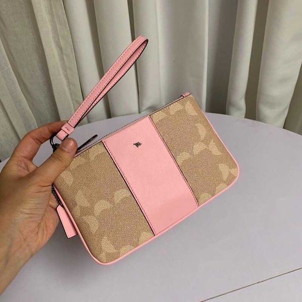 trendy c print clutch bags mini leather designer bag clutch woman fashion letters print purse handbag for women envelope bag wallets 230712
trendy c print clutch bags mini leather designer bag clutch woman fashion letters print purse handbag for women envelope bag wallets 230712