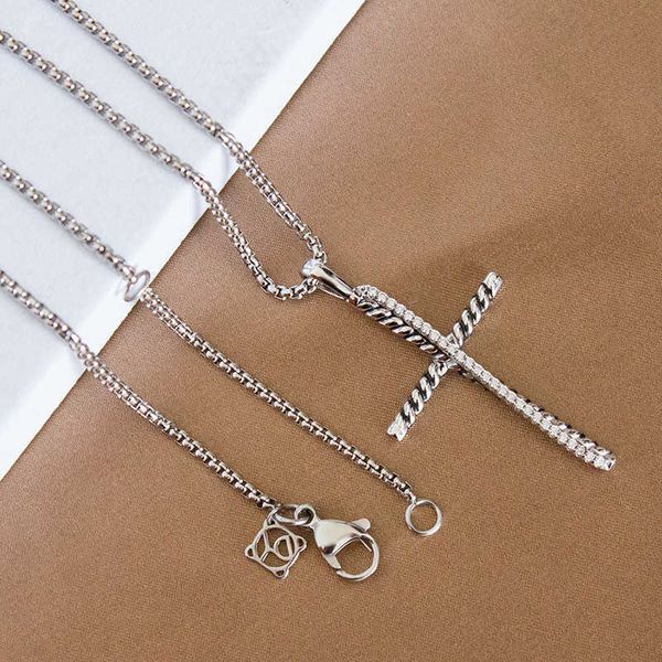 designer dy necklace luxury cross with imitation diamond pendant selling high-end fashion valentine's day romantic gift necklace access, Silver
designer dy necklace luxury cross with imitation diamond pendant selling high-end fashion valentine's day romantic gift necklace access, Silver
