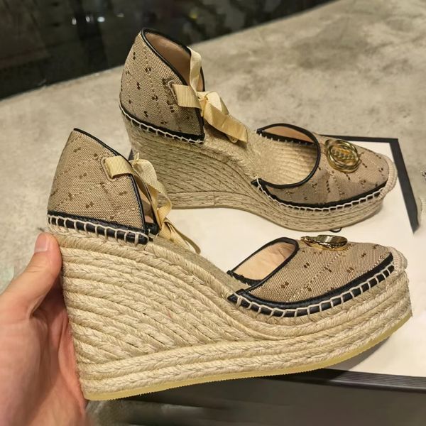 2023 new shoe luxury designer women wedge bottom light twine braided cross ribbon tie leather high heel sandal man slipper with dust bag, Black
2023 new shoe luxury designer women wedge bottom light twine braided cross ribbon tie leather high heel sandal man slipper with dust bag, Black