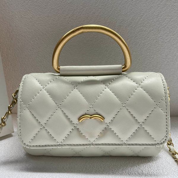 luxury women gold handle crossbody designer bag matelasse chain leather quilted retro handbag classic flap coin purse large capacity clutch
luxury women gold handle crossbody designer bag matelasse chain leather quilted retro handbag classic flap coin purse large capacity clutch