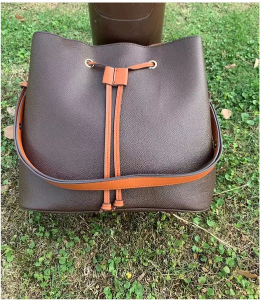 fashion shopping tote bag women shoulder bags large capacity travel handbag genuine leather interior compartment zipper pocket wallets tote
fashion shopping tote bag women shoulder bags large capacity travel handbag genuine leather interior compartment zipper pocket wallets tote