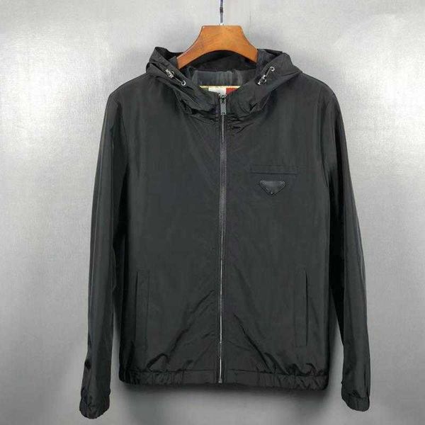 autumn and winter clothing men hooded jackets logo embroidered zipper coat designer jacket men's casual trench coats winter windproof p, Black;brown
autumn and winter clothing men hooded jackets logo embroidered zipper coat designer jacket men's casual trench coats winter windproof p, Black;brown
