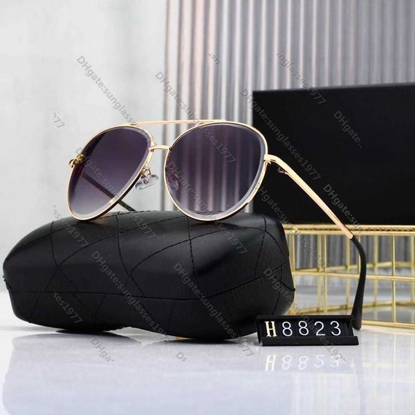 fashion designer cool sunglasses 2023 polarized sunglasses new sunglasses jewelry frame glasses small fragrance same 9993, White;black
fashion designer cool sunglasses 2023 polarized sunglasses new sunglasses jewelry frame glasses small fragrance same 9993, White;black