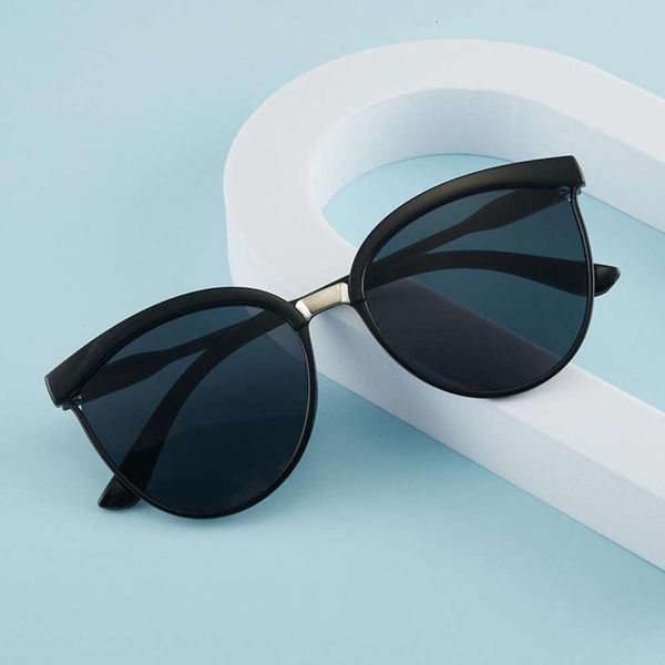 fashion trend big frame glasses hollowed out sunglasses mens korean version of the slim retro, White;black
fashion trend big frame glasses hollowed out sunglasses mens korean version of the slim retro, White;black