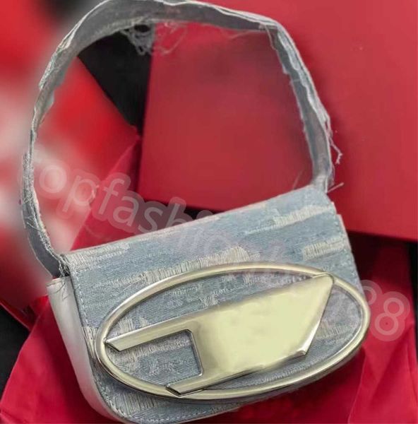luxury designer bag embossing flower pochette women handbag messenger bags genuine leather elegant womens shoulder crossbody bag
luxury designer bag embossing flower pochette women handbag messenger bags genuine leather elegant womens shoulder crossbody bag