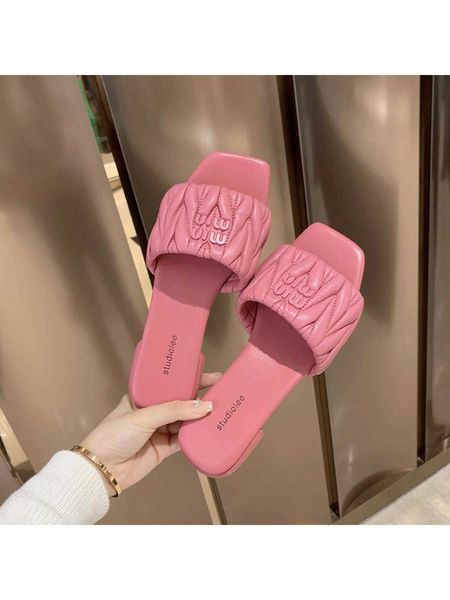 designer slippers miui slipper anti slip flat bottom outerwear slippers women's leather pink outdoor slides hx97
designer slippers miui slipper anti slip flat bottom outerwear slippers women's leather pink outdoor slides hx97