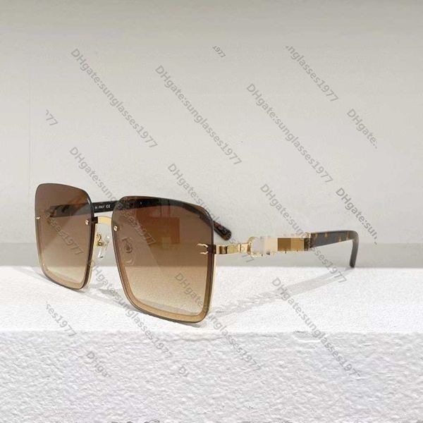 Xiao Xiang family sunglasses Xiaoxiangjia's new half frame net red same high-level business style 5690-s versatile Sunglasses{category}
Xiao Xiang family sunglasses Xiaoxiangjia's new half frame net red same high-level business style 5690-s versatile Sunglasses{category}