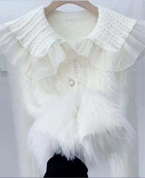 coat women's autumn and winter new advanced sand * ro short fragrant style reduced age doll collar spliced knitted cardigan sweater for, White;black
coat women's autumn and winter new advanced sand * ro short fragrant style reduced age doll collar spliced knitted cardigan sweater for, White;black