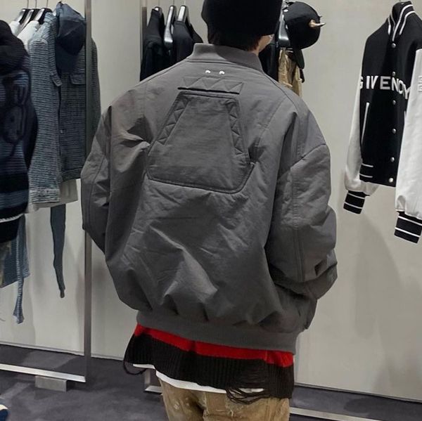 23fw new woman men's jackets multi-pocket tooling flight jacket autumn winter baseball jackets high end classic fashion street outwear, Black;brown
23fw new woman men's jackets multi-pocket tooling flight jacket autumn winter baseball jackets high end classic fashion street outwear, Black;brown
