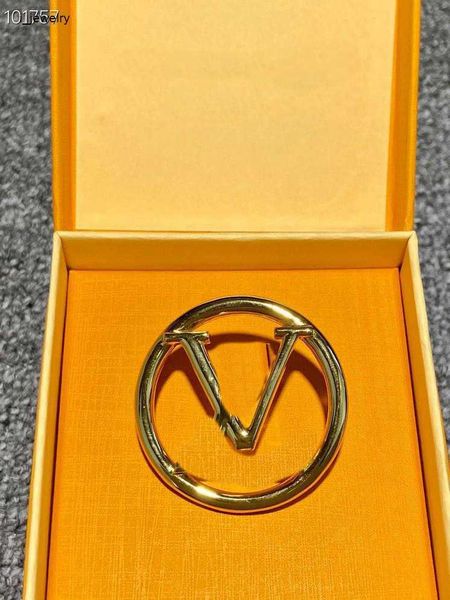 designer brooches for women fashion shiny gold plating pins logo design inside the circle brooch including box preferred gift, Gray
designer brooches for women fashion shiny gold plating pins logo design inside the circle brooch including box preferred gift, Gray