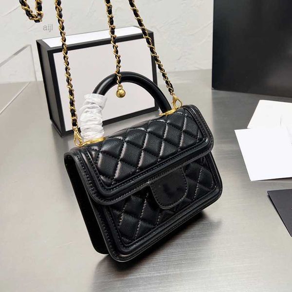 2022ssw france womens vanity bags mini flap co handle lambskin quilted crush ball gold metal hardware matelasse chian crossbody purse cosmet
2022ssw france womens vanity bags mini flap co handle lambskin quilted crush ball gold metal hardware matelasse chian crossbody purse cosmet