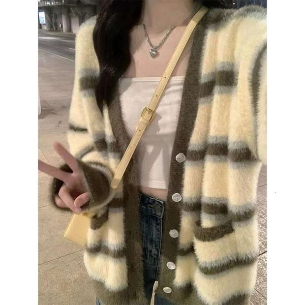 japanese retro college style striped sweater jacket for women in autumn and winter lazy soft design niche loose top, White;black
japanese retro college style striped sweater jacket for women in autumn and winter lazy soft design niche loose top, White;black
