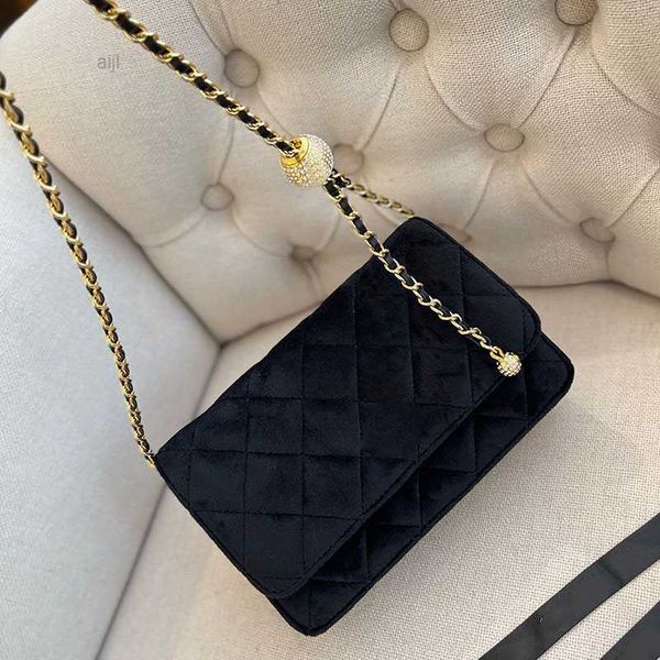 luxury women velour mini designer shoulder bag matelasse quilted rhinestone golden ball adjustable chain classic flap handbag fashion wallet
luxury women velour mini designer shoulder bag matelasse quilted rhinestone golden ball adjustable chain classic flap handbag fashion wallet