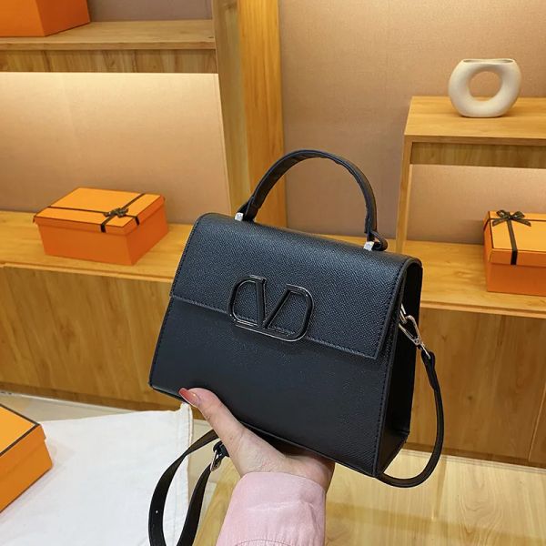 designer bag wholesale of factory bags for women spring and summer fashion simple small square bag tidal cross body bag handheld bags tote b
designer bag wholesale of factory bags for women spring and summer fashion simple small square bag tidal cross body bag handheld bags tote b