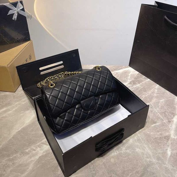 autumn winter shoulder bag sheepskin design classic double flap handbag leather diamond lattice fashion dinner gold metal chain large capaci
autumn winter shoulder bag sheepskin design classic double flap handbag leather diamond lattice fashion dinner gold metal chain large capaci
