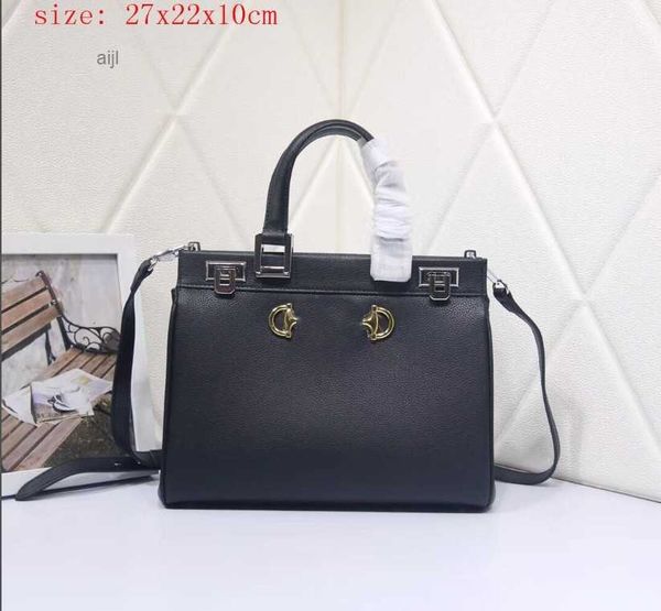 triomphe bucket designer fashion bags shoulder luxurious handbags woman lady women's luxury tote purse handbag message cluth quality br
triomphe bucket designer fashion bags shoulder luxurious handbags woman lady women's luxury tote purse handbag message cluth quality br