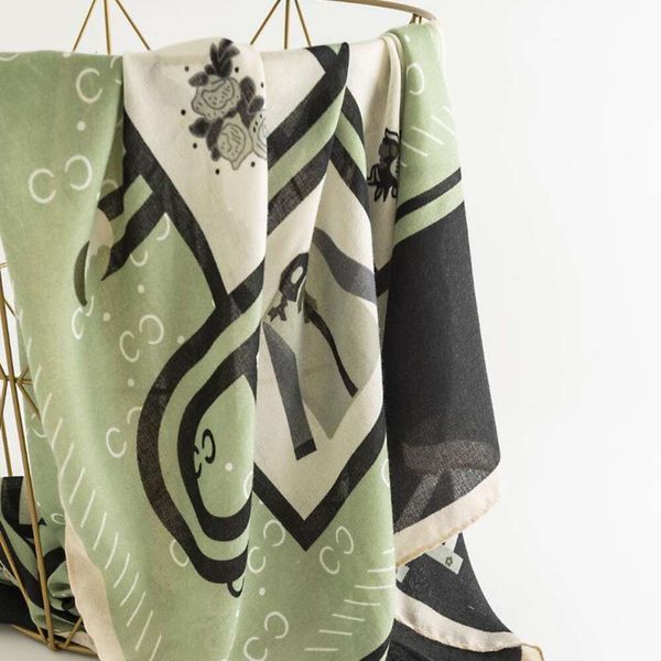 english letter c printed scarf fashion commuter all match neck protection affordable style elegant warm keeping and, Blue;gray 
english letter c printed scarf fashion commuter all match neck protection affordable style elegant warm keeping and, Blue;gray