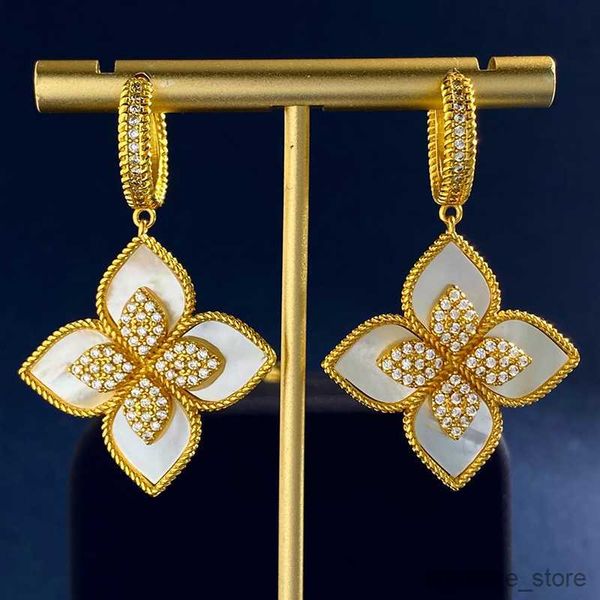 stud stud earring designer jewelry gold silver of green flower earring link chain womens gift r230830, Golden;silver
stud stud earring designer jewelry gold silver of green flower earring link chain womens gift r230830, Golden;silver