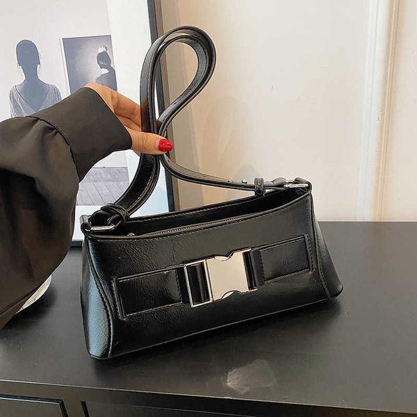 new2023 french junior underarm bag premium soft leather one shoulder club 2023 summer women s 230830
new2023 french junior underarm bag premium soft leather one shoulder club 2023 summer women s 230830