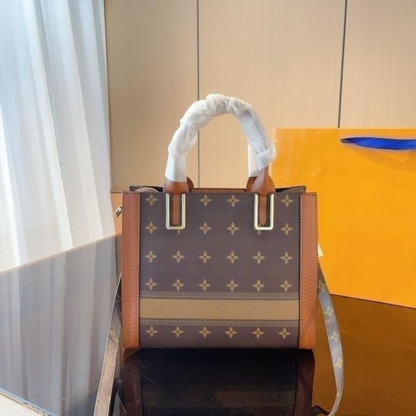handbag, tote bag, shoulder bag, shopping bag, underarm bag, branded bag, high-quality fabric large capacity vintage bag
handbag, tote bag, shoulder bag, shopping bag, underarm bag, branded bag, high-quality fabric large capacity vintage bag