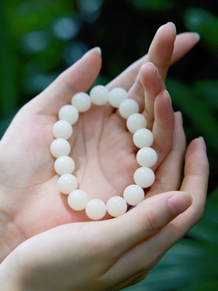 original ecological natural white jade hand string round bead with men and women playing hand catenary national wind, Black
original ecological natural white jade hand string round bead with men and women playing hand catenary national wind, Black