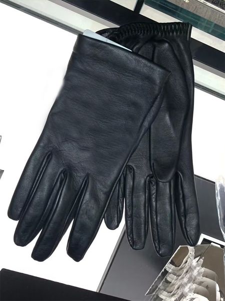 classical designer leather gloves fashion winter glove stay warm luxury black checked ladies glove designer luxury simple solid color men wo, Blue;gray
classical designer leather gloves fashion winter glove stay warm luxury black checked ladies glove designer luxury simple solid color men wo, Blue;gray