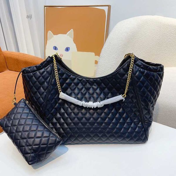 french women super large capacity classic tote bag with small diamond lattice leather quilted luxury designer handbag fashion shop suitcases
french women super large capacity classic tote bag with small diamond lattice leather quilted luxury designer handbag fashion shop suitcases