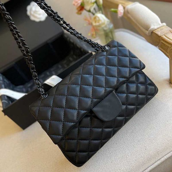 retro all black women fashion designer bag dark wind diamond plaid quilted leather sheepskin pattern chain classic flap shoulder trend fanny
retro all black women fashion designer bag dark wind diamond plaid quilted leather sheepskin pattern chain classic flap shoulder trend fanny