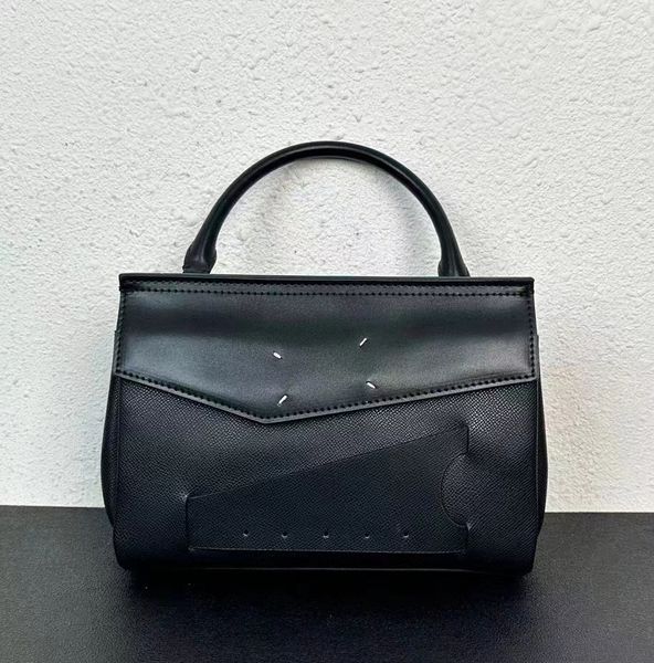 2023 new ms origami briefcase camera bag classic handbag cowhide genuine leather original men's and women's handbag shoulder bag c
2023 new ms origami briefcase camera bag classic handbag cowhide genuine leather original men's and women's handbag shoulder bag c