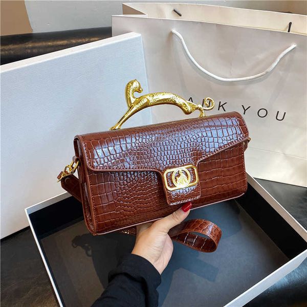 fashion handbag lanv women designer cross body bag trendy leopard handheld crocodile pattern shoulder strap purse crossbody bags 230825
fashion handbag lanv women designer cross body bag trendy leopard handheld crocodile pattern shoulder strap purse crossbody bags 230825