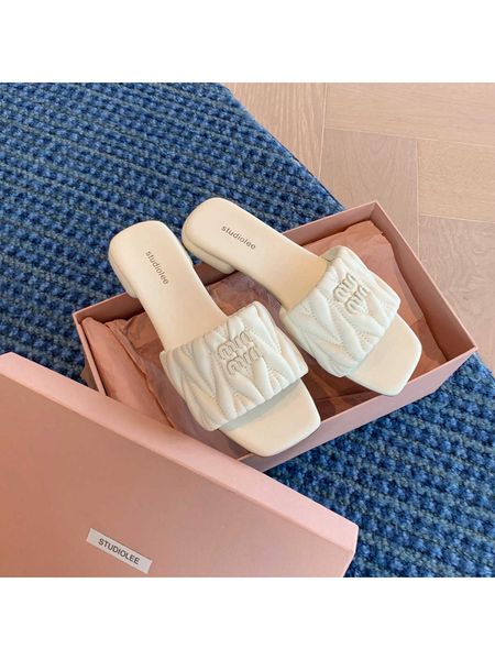 designer slippers miui slipper fashion anti slip flat bottom slippers women outdoor slides ss6d
designer slippers miui slipper fashion anti slip flat bottom slippers women outdoor slides ss6d
