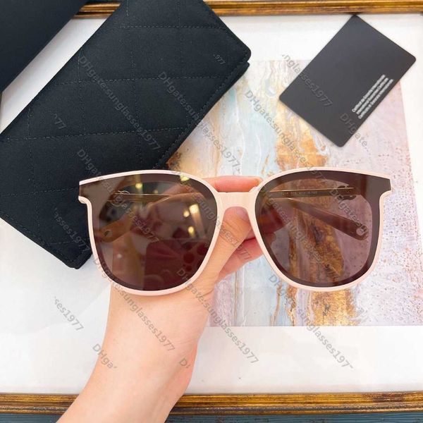 xiaoxiangjia's new box fashion sunglasses for women 7216 rose powder plate advanced sensory{category}, White;black
xiaoxiangjia's new box fashion sunglasses for women 7216 rose powder plate advanced sensory{category}, White;black