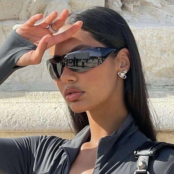 fashion avant garde frameless sunglass catwalk light siamese sports sunglasses ins, White;black
fashion avant garde frameless sunglass catwalk light siamese sports sunglasses ins, White;black
