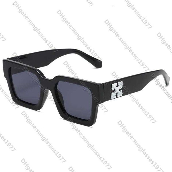new internet celebrity men and women's sunglasses glasses box fashion trend snowflake ins7pcs{category}, White;black
new internet celebrity men and women's sunglasses glasses box fashion trend snowflake ins7pcs{category}, White;black