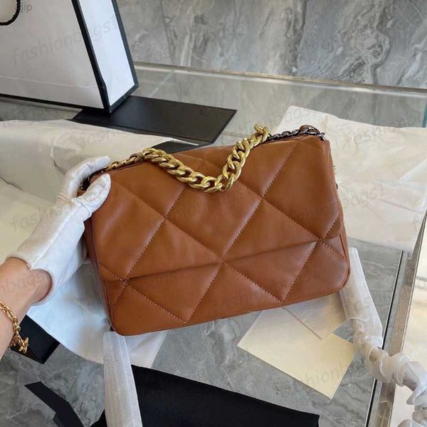 designer classic flap 19 lambskin quilted bags gold hardware crossbody chain cosmetic vanity daily outdoor sacoche purse large capacity luxu
designer classic flap 19 lambskin quilted bags gold hardware crossbody chain cosmetic vanity daily outdoor sacoche purse large capacity luxu