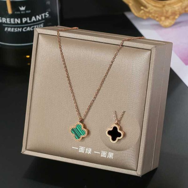 

Designer Necklace Four leaf Clover Luxury Top Women's Double Sided Titanium Steel Colorless High Grade Collar Chain Gift Lucky Grass Van Clee Accessories Jewelry