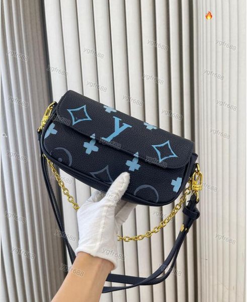real leather designer bags famous brand handbags shoulder bag crossbody bags luxury saddle purses wallet metal chain luxurys handbags baguet
real leather designer bags famous brand handbags shoulder bag crossbody bags luxury saddle purses wallet metal chain luxurys handbags baguet