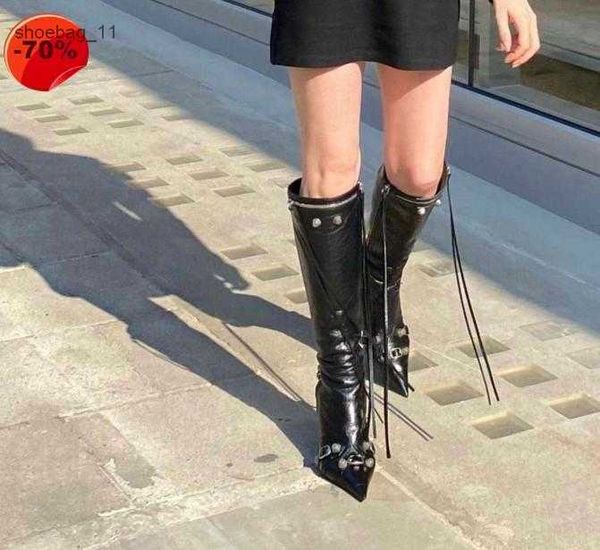 boots kneehigh boots shoes designers shoe lambskin leather stud buckle embellished side zip pointed toe stiletto heel tall luxury 2022 87972, Black
boots kneehigh boots shoes designers shoe lambskin leather stud buckle embellished side zip pointed toe stiletto heel tall luxury 2022 87972, Black