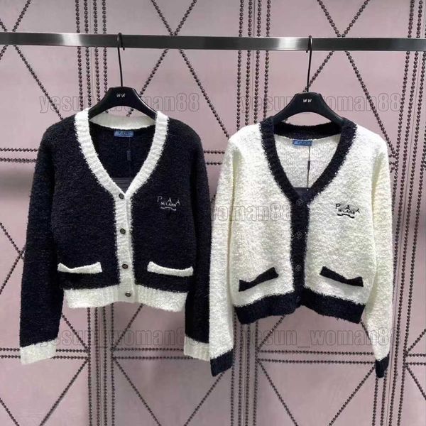 woman sweater designer luxury prad classic coat autumn and winter fashion plush v neck loose cardigan top, White;black
woman sweater designer luxury prad classic coat autumn and winter fashion plush v neck loose cardigan top, White;black