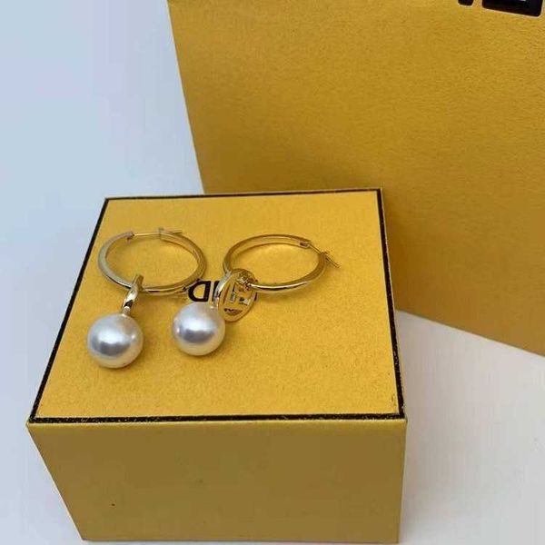 earrings designer ff new high-grade temperament versatile pale gold pearl net red simple small fragrance versatile and elegant, Golden;silver
earrings designer ff new high-grade temperament versatile pale gold pearl net red simple small fragrance versatile and elegant, Golden;silver