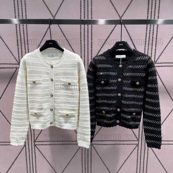 woman sweater designer luxury channel classic coat heavy industry jacquard color matching fashion loose button knitwear shirts knitteds, White;black
woman sweater designer luxury channel classic coat heavy industry jacquard color matching fashion loose button knitwear shirts knitteds, White;black