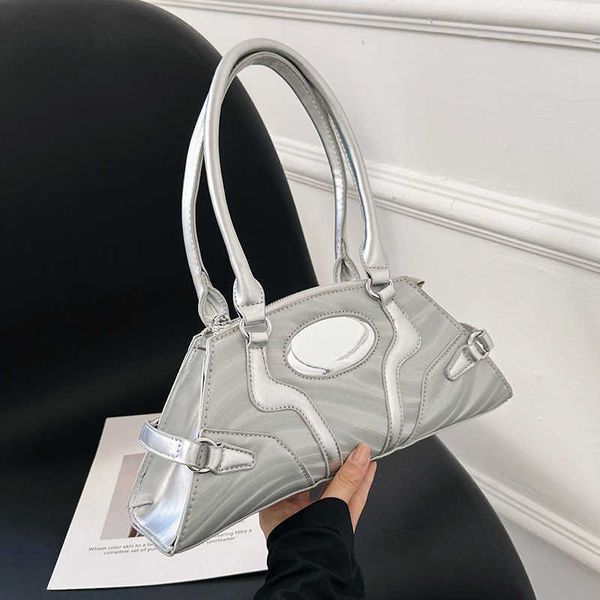 korean spicy girl style fashion small bag women s high end sense crowd underarm saddle 2023 spring summer versatile shoulder 230830
korean spicy girl style fashion small bag women s high end sense crowd underarm saddle 2023 spring summer versatile shoulder 230830