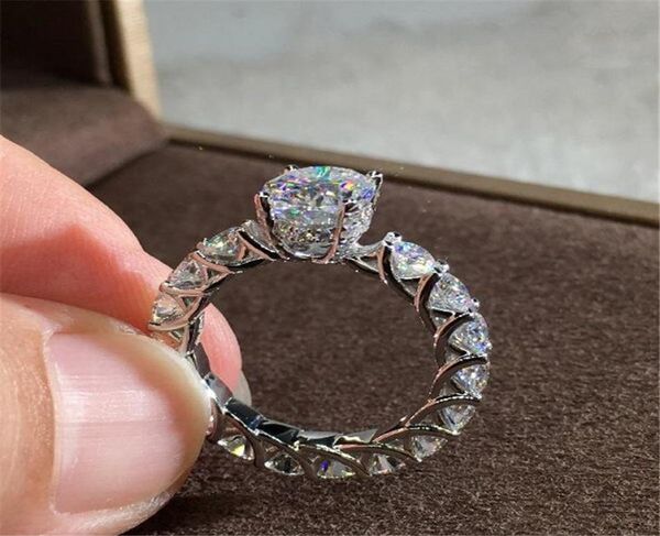 luxury jewelry 925 sterling silver oval cut white z cz diamond gemstones women wedding engagement party bridal ring for lovers4450580, Slivery;golden
luxury jewelry 925 sterling silver oval cut white z cz diamond gemstones women wedding engagement party bridal ring for lovers4450580, Slivery;golden