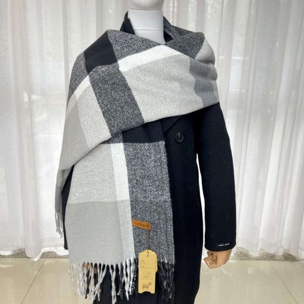 temperament style japanese color wraps matching tassels geometric warmth for women autumn and winter thick, Blue;gray
temperament style japanese color wraps matching tassels geometric warmth for women autumn and winter thick, Blue;gray