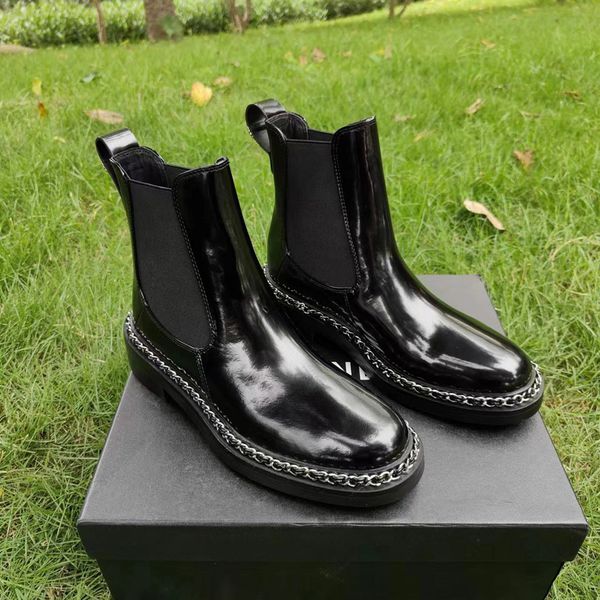 designer luxury boots men women shoes platform thin base comfort embossed patent leather mules copper triple black pink ivory winter fashion
designer luxury boots men women shoes platform thin base comfort embossed patent leather mules copper triple black pink ivory winter fashion